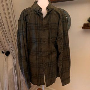 Rowm Plaid Flannel Button Down Shirt